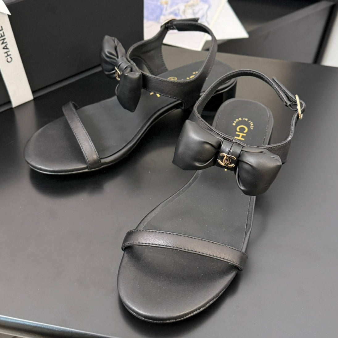 FLAT SANDALS 5 MM IN BLACK CALFSKIN - 34