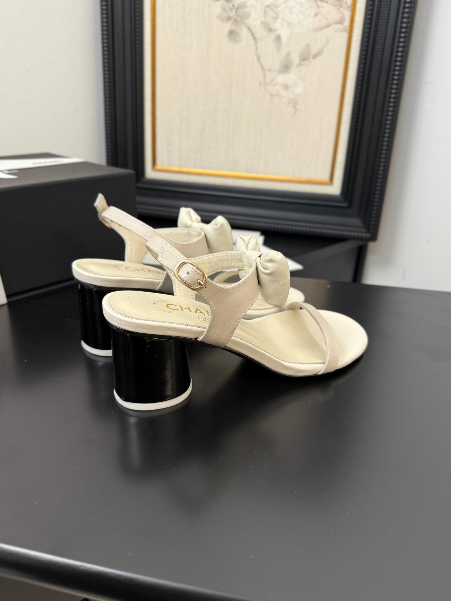 MID HEEL 45 MM SANDALS IN WHITE CREAM CALFSKIN - 34