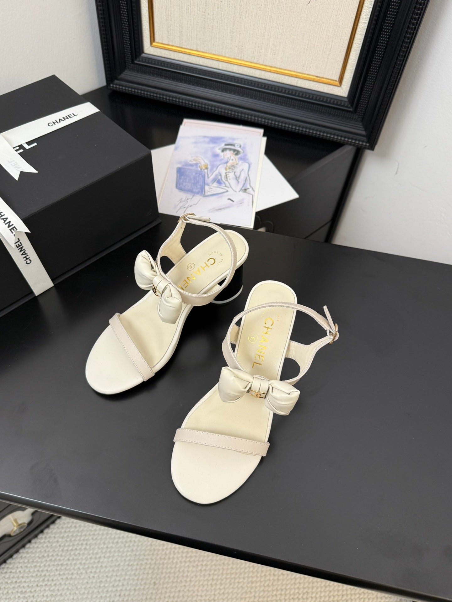 MID HEEL SANDALS IN WHITE CALFSKIN WITH BOW - 34