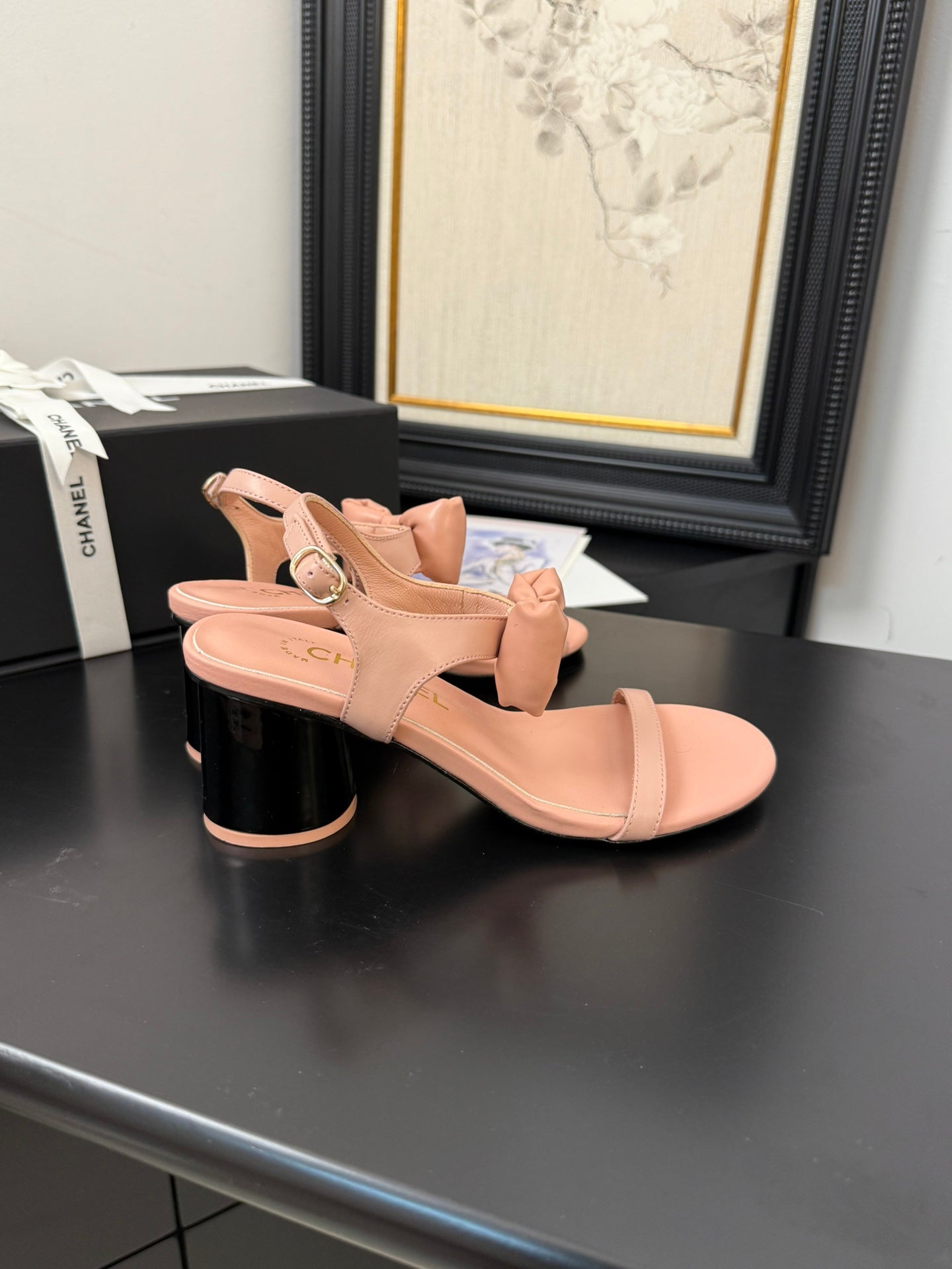 MID HEEL SANDALS IN PEACHY PINK CALFSKIN WITH BOW - 34