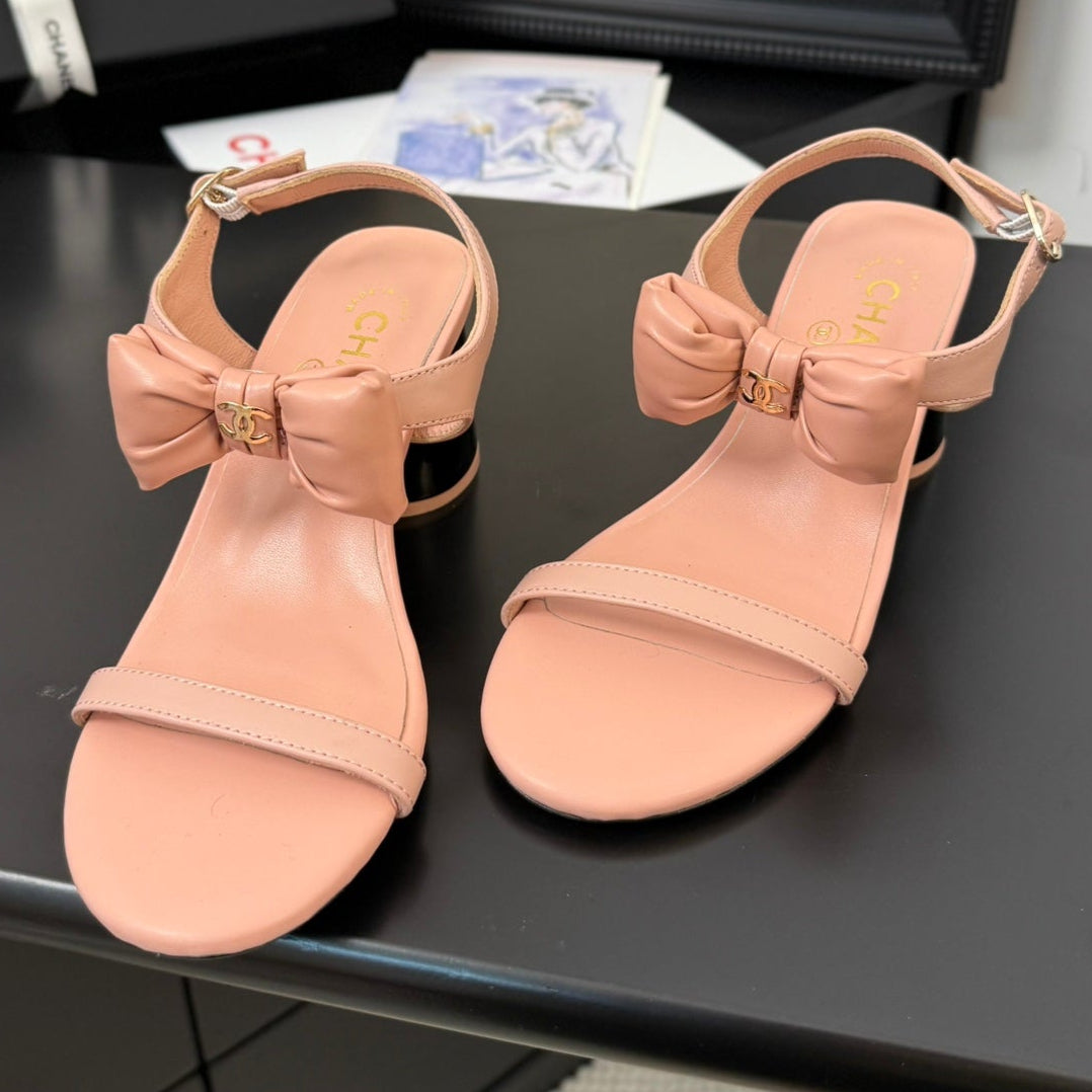 MID HEEL SANDALS IN PEACHY PINK CALFSKIN WITH BOW - 34
