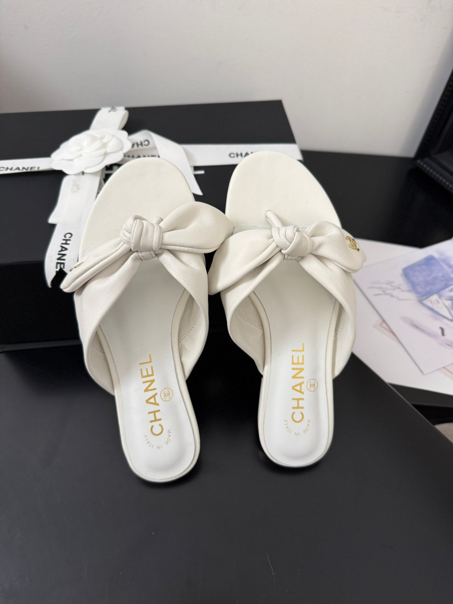 CC 25C Thong Sandal Bow White Lambskin 233563 - 35
