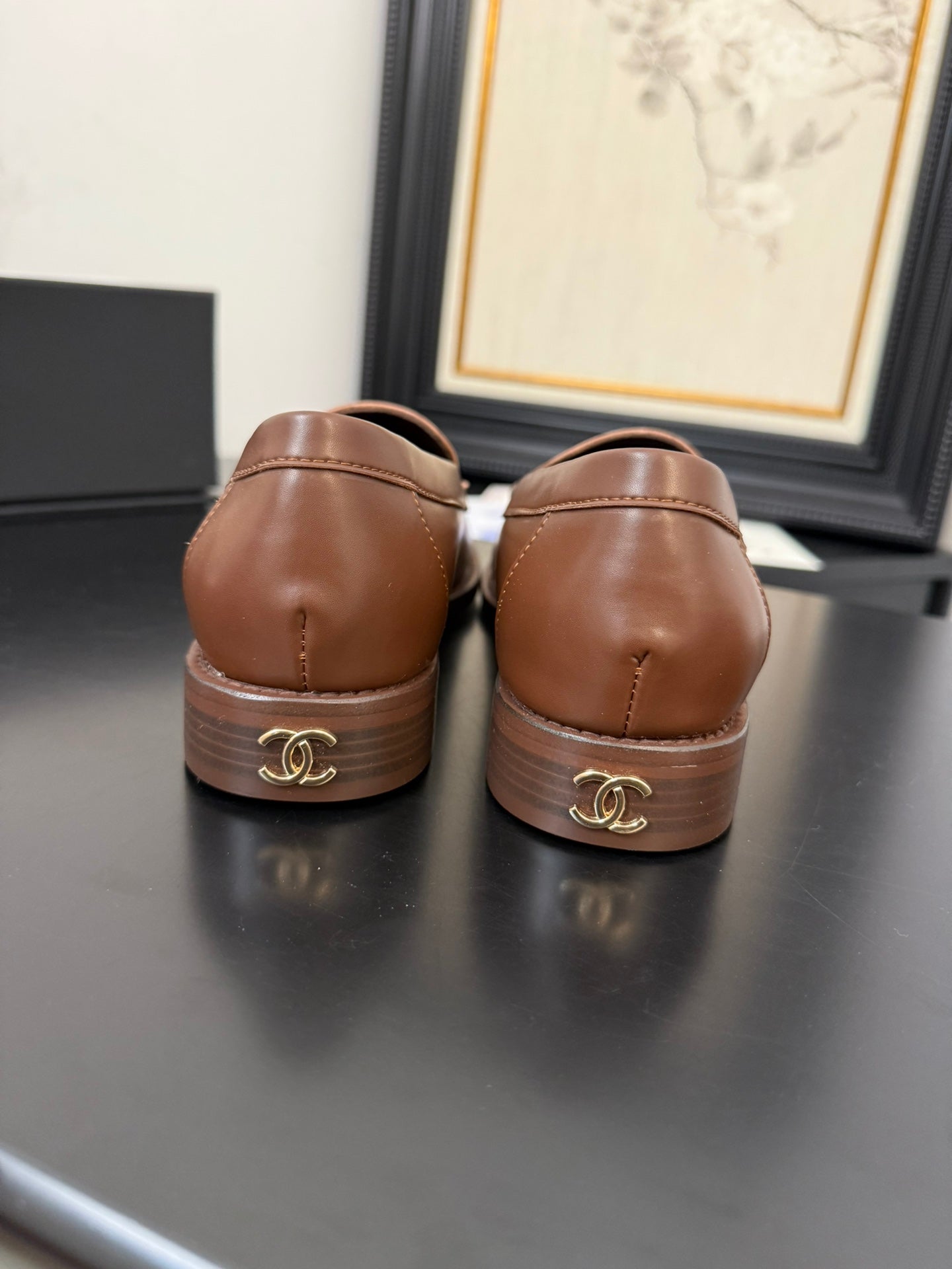 CC 25C Moccasins Brown Patent Leather - 35