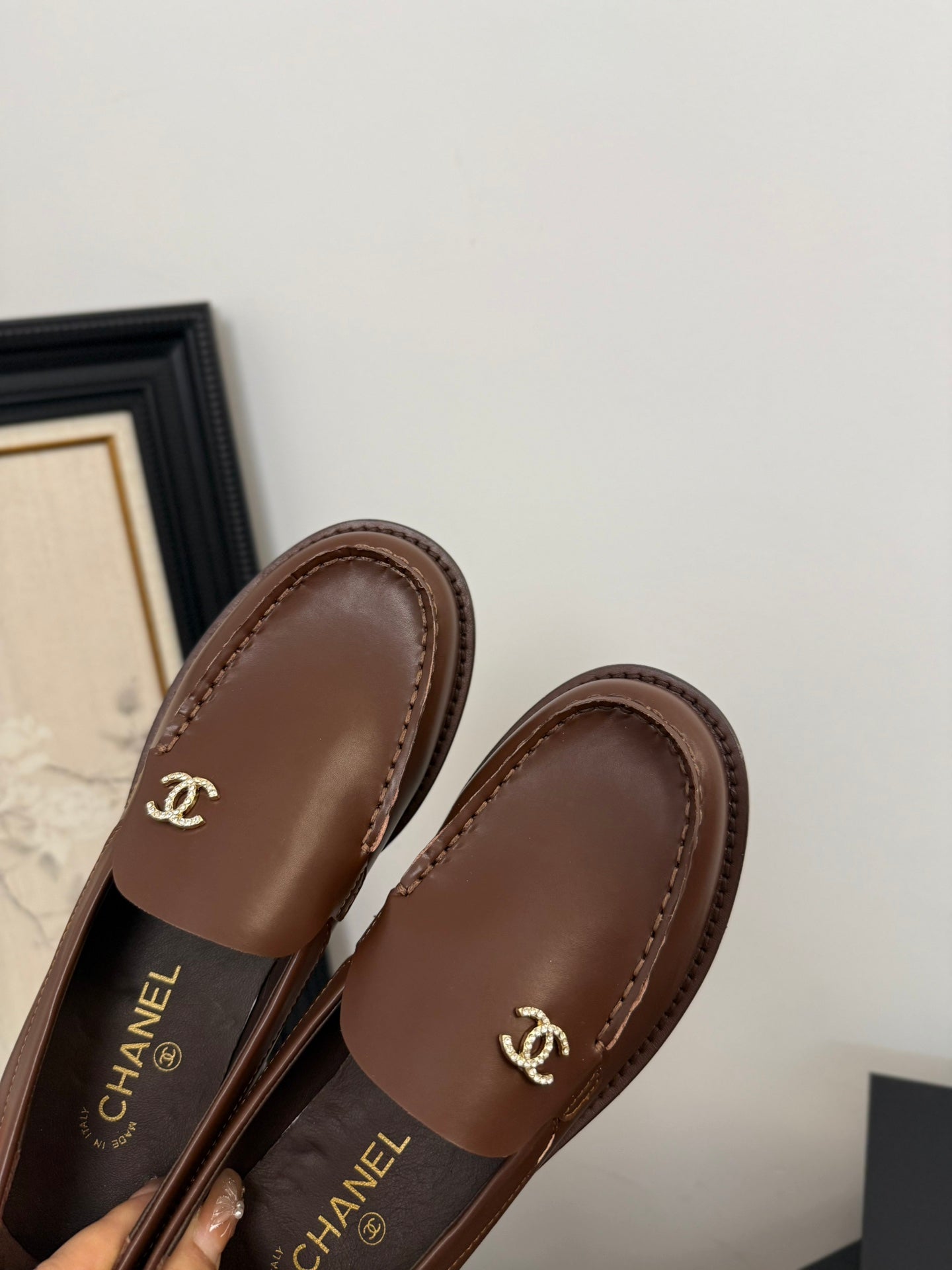 CC 25C Moccasins Brown Patent Leather - 35