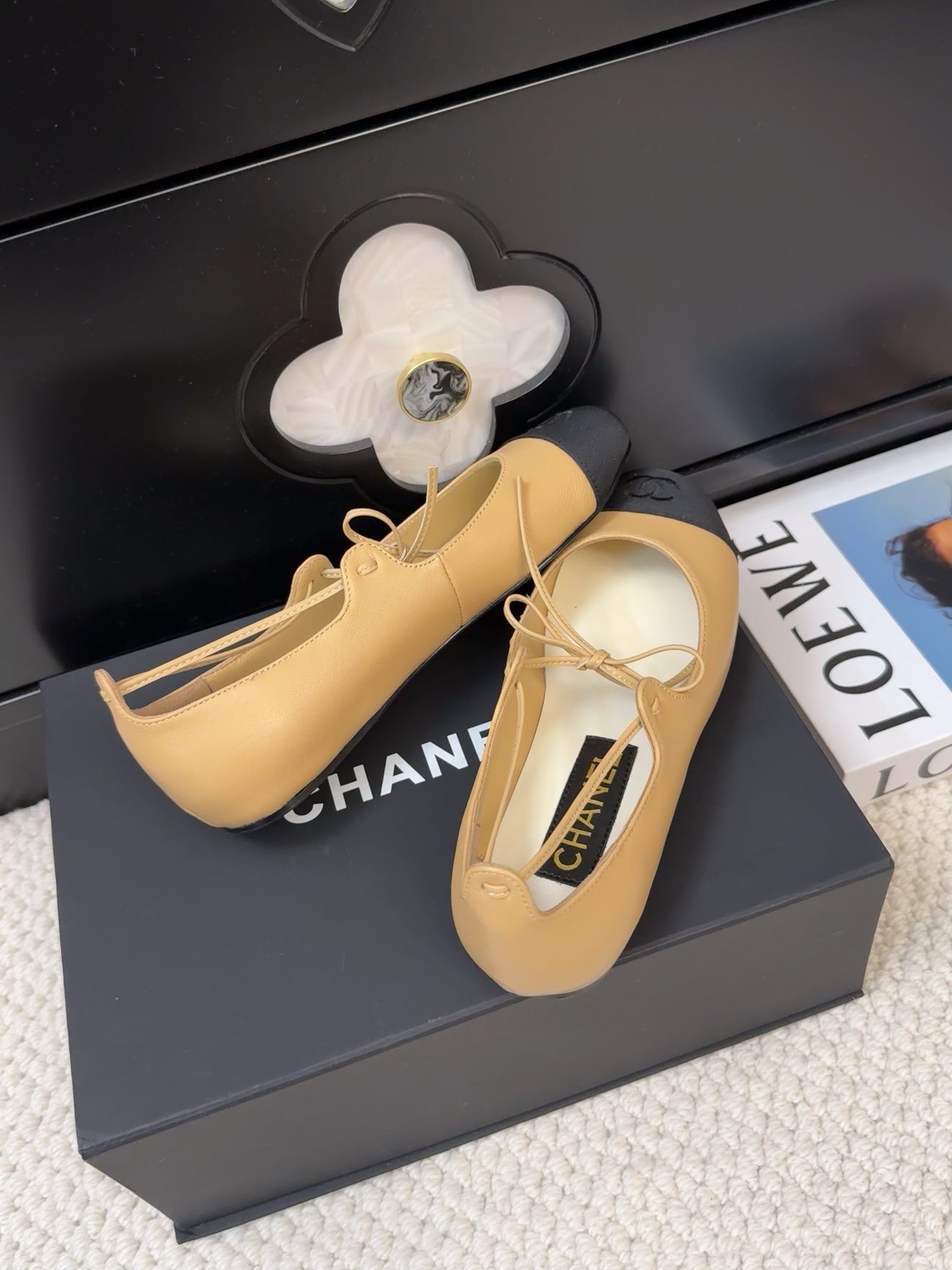 FLAT MARY JANE PUMPS IN SUN YELLOW LAMBSKIN MIX BLACK FABRIC - 34