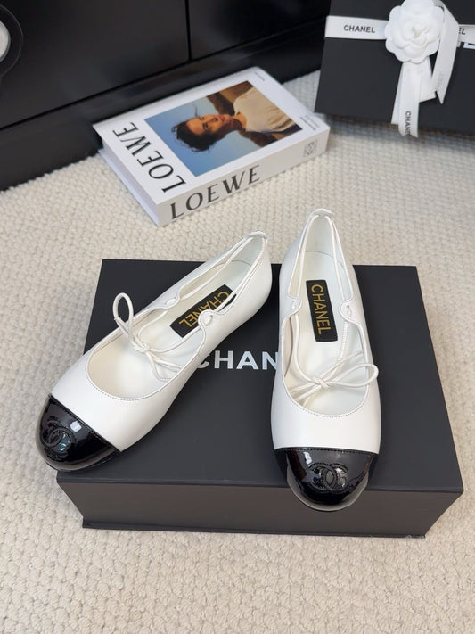 FLAT MARY JANE PUMPS IN WHITE MIX BLACK LAMBSKIN - 34