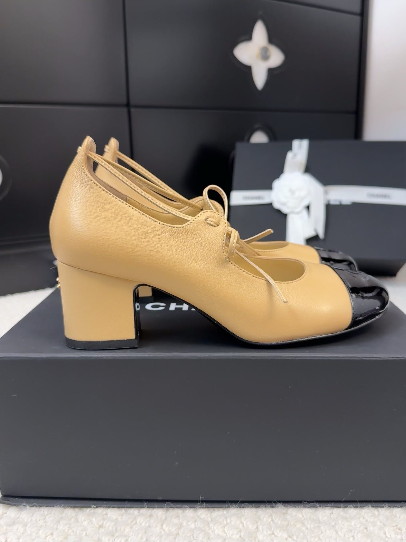 MARY JANE PUMPS 55 MM IN SAND YELLOW MIX BLACK LAMBSKIN - 34