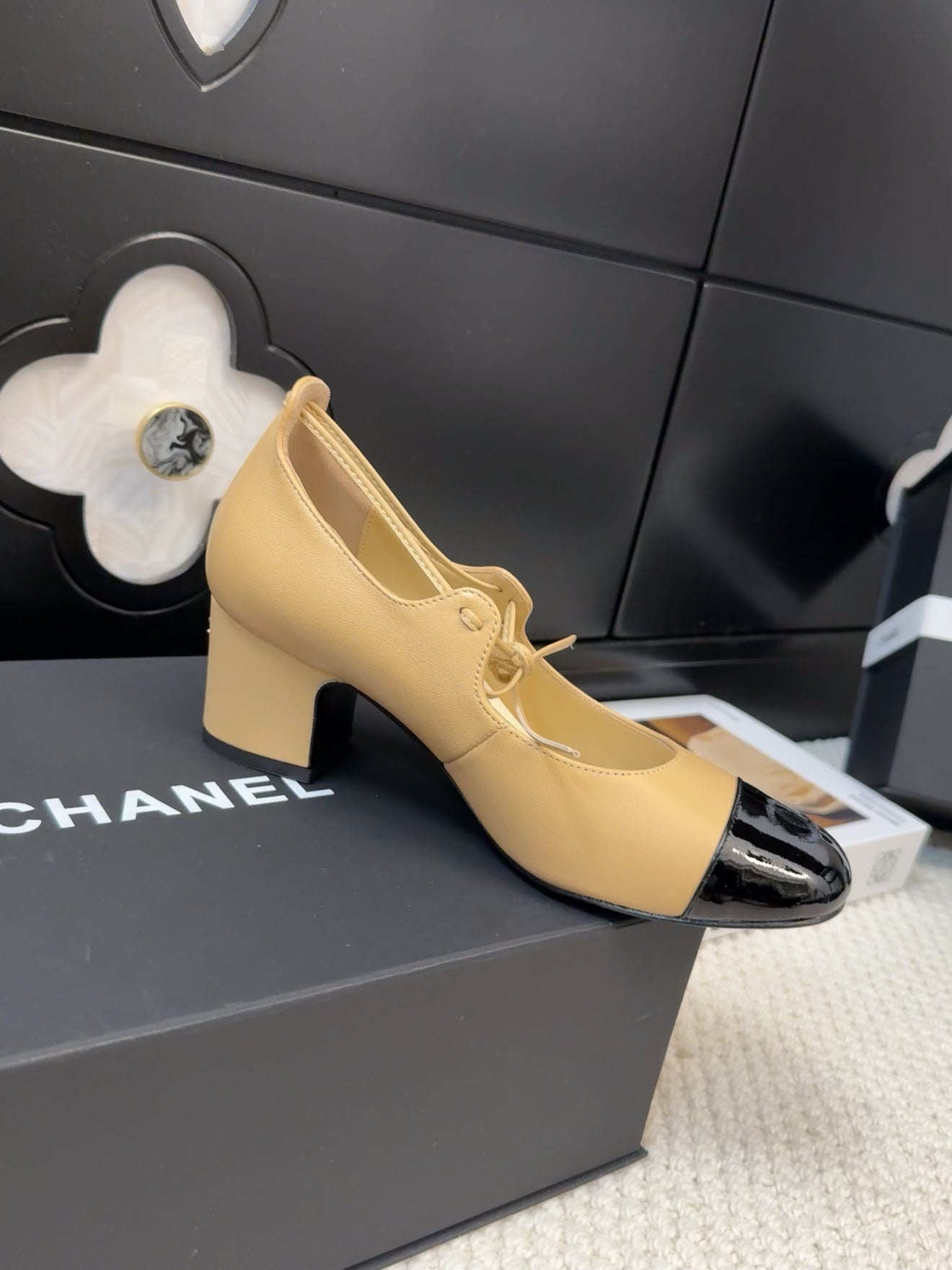 MARY JANE PUMPS 55 MM IN SAND YELLOW MIX BLACK LAMBSKIN - 34