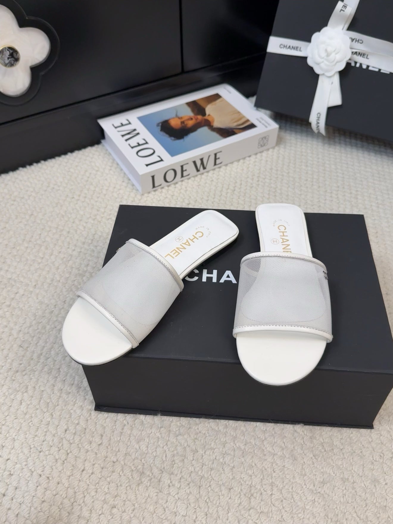 FLAT SLIDE IN WHITE MESH AND SUEDE - 35