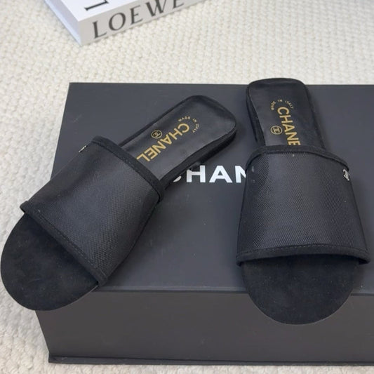 FLAT SLIDE IN BLACK MESH AND SUEDE - 35