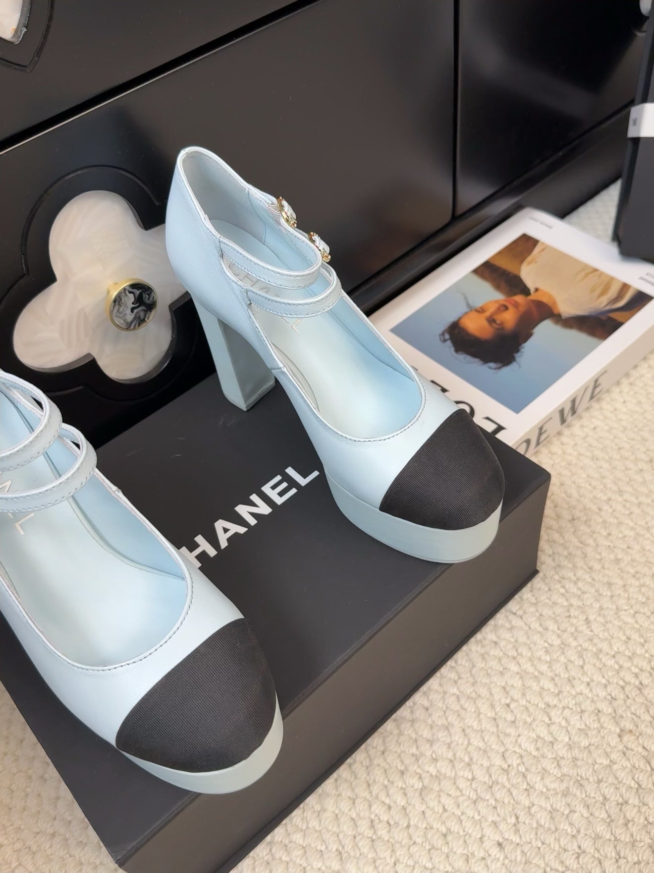 FLATFORM SANDAL IN LIGHT BLUE CALFSKIN AND BLACK FABRIC - 35
