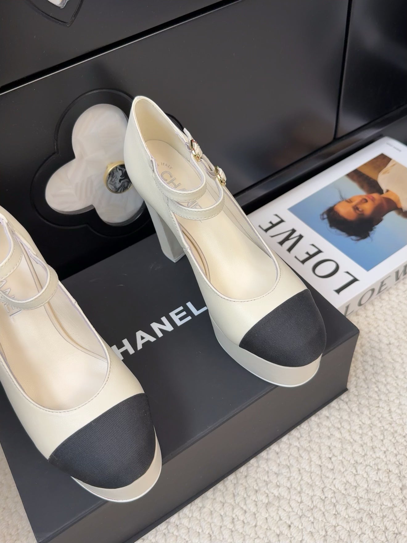 FLATFORM SANDAL IN PALE YELLOW CALFSKIN AND BLACK FABRIC - 35