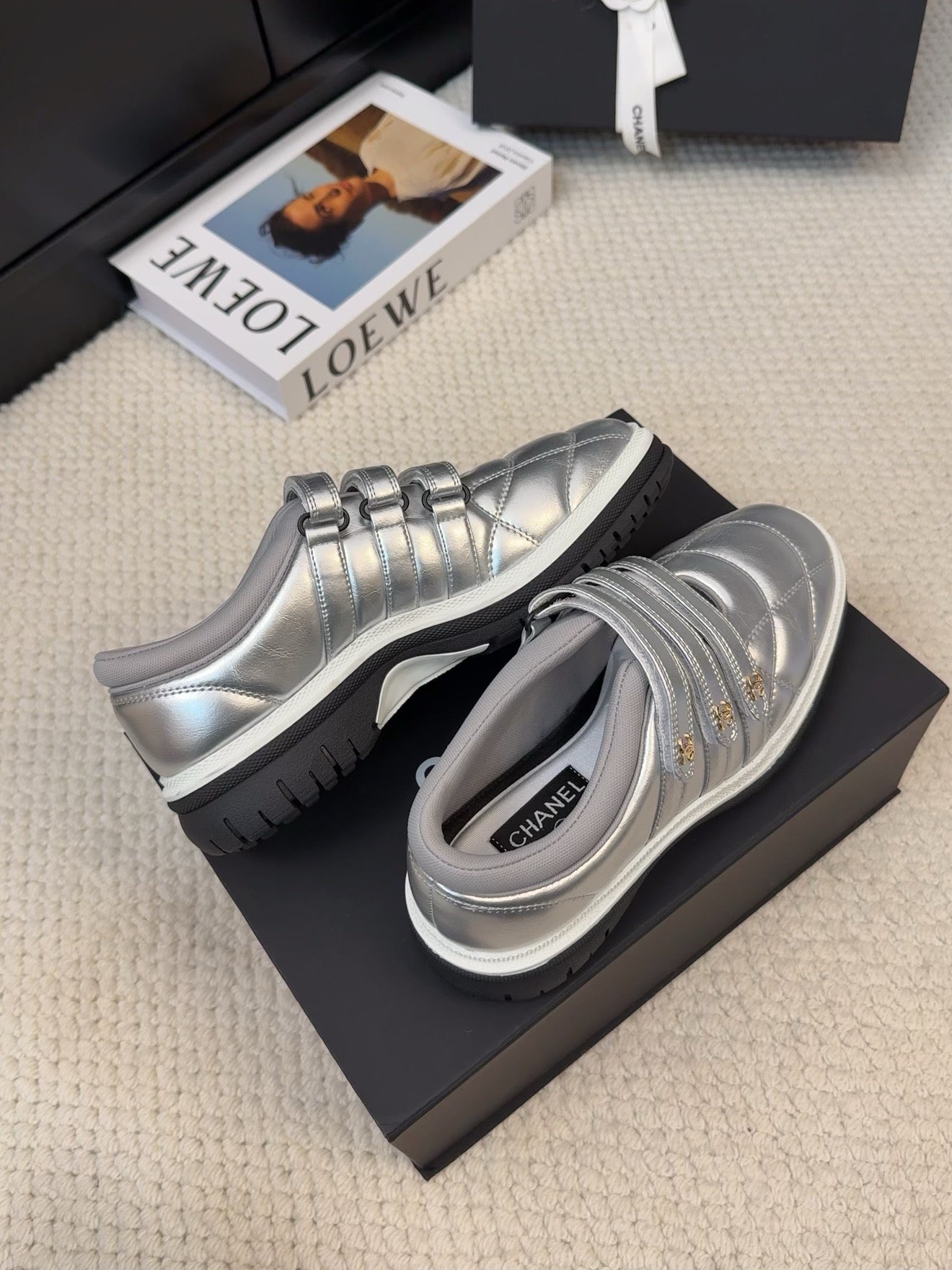SNEAKERS WITH THREE STRAPS IN SILVER CALFSKIN - 35