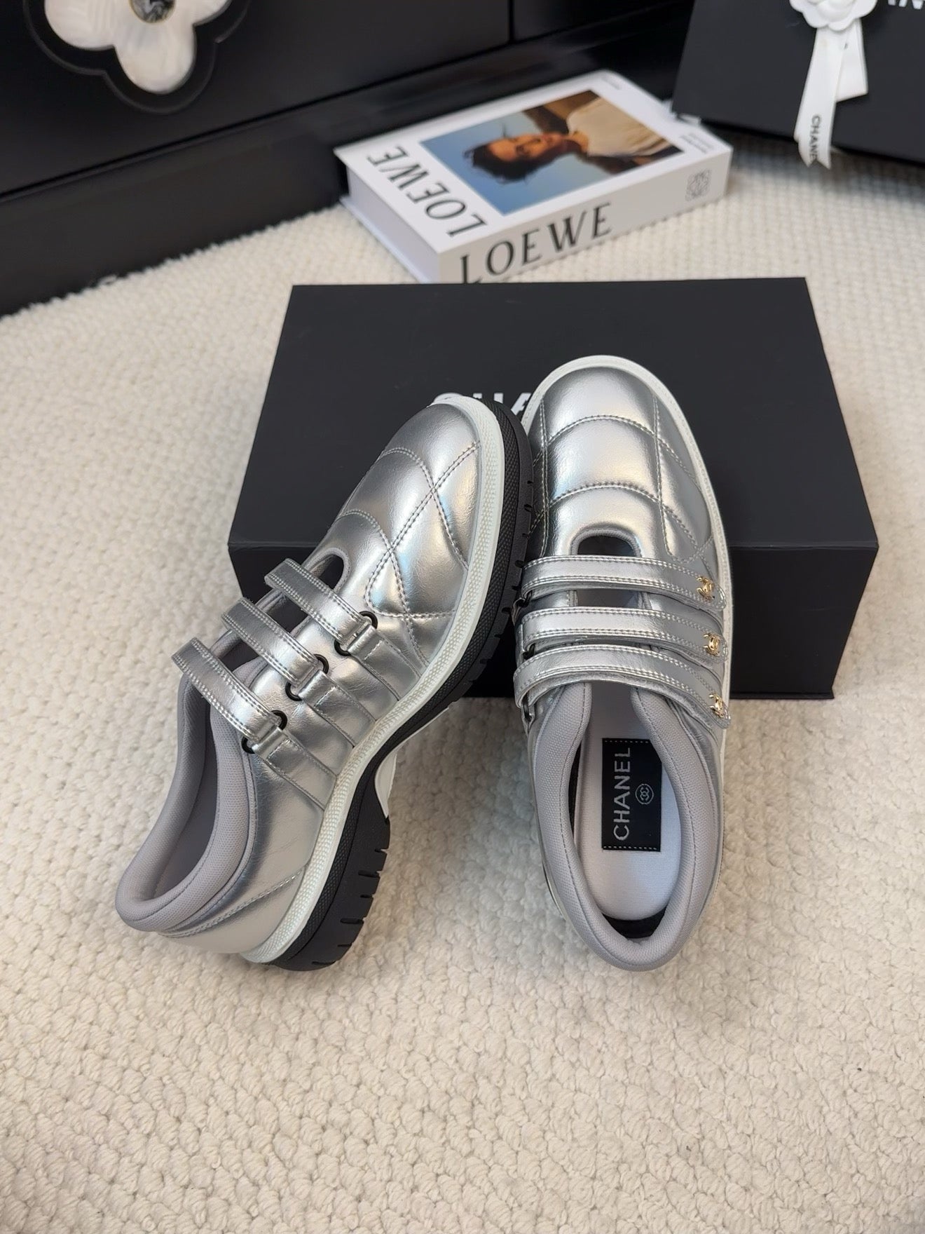 SNEAKERS WITH THREE STRAPS IN SILVER CALFSKIN - 35