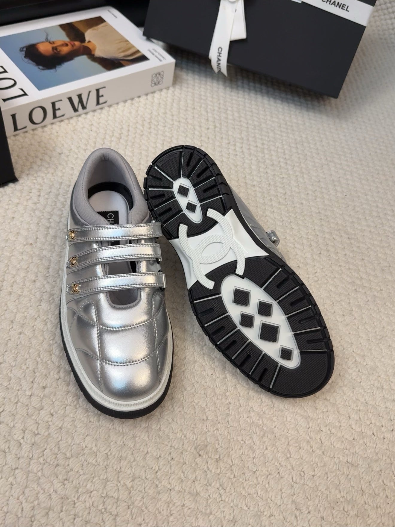 SNEAKERS WITH THREE STRAPS IN SILVER CALFSKIN - 35