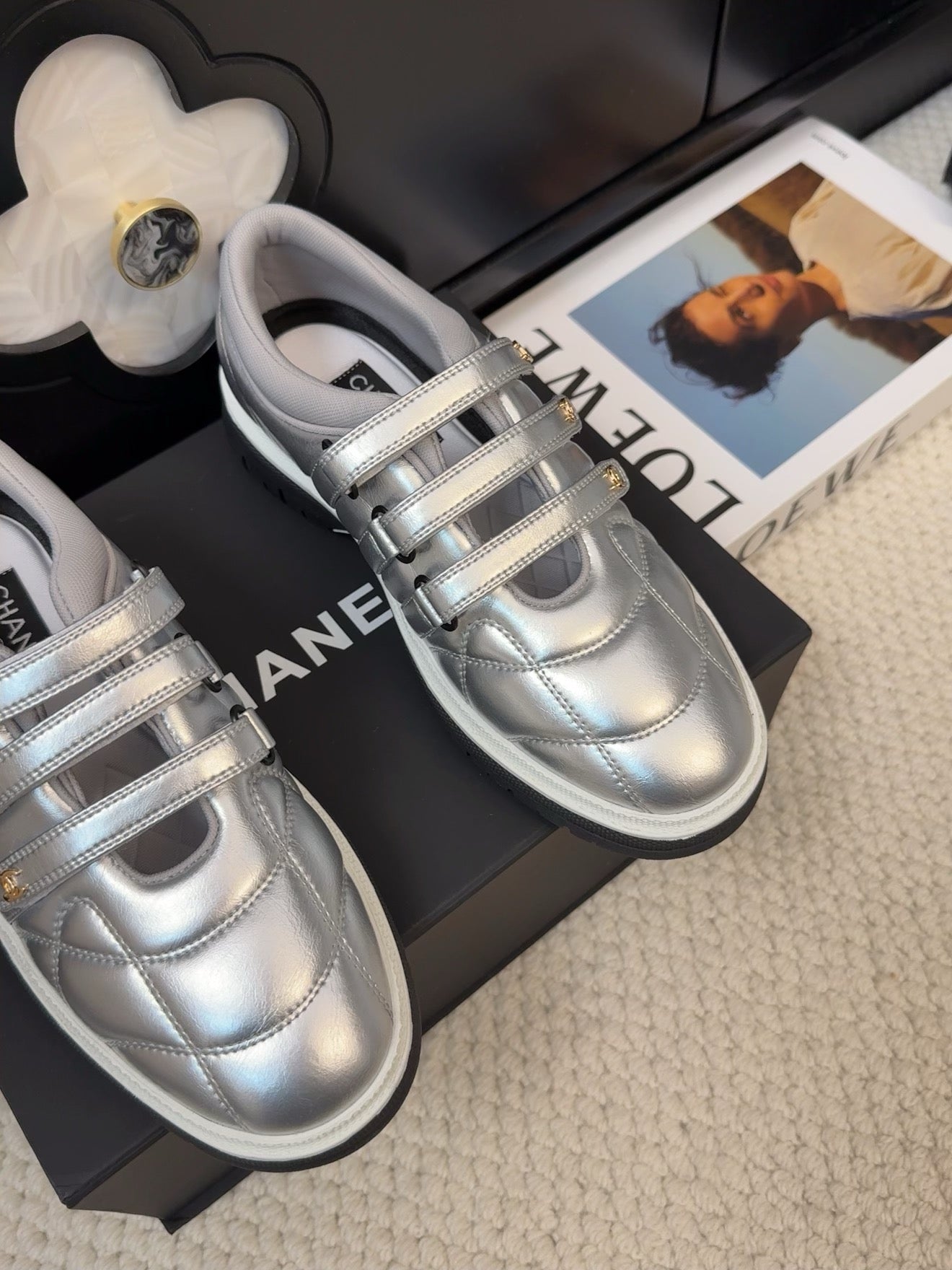 SNEAKERS WITH THREE STRAPS IN SILVER CALFSKIN - 35