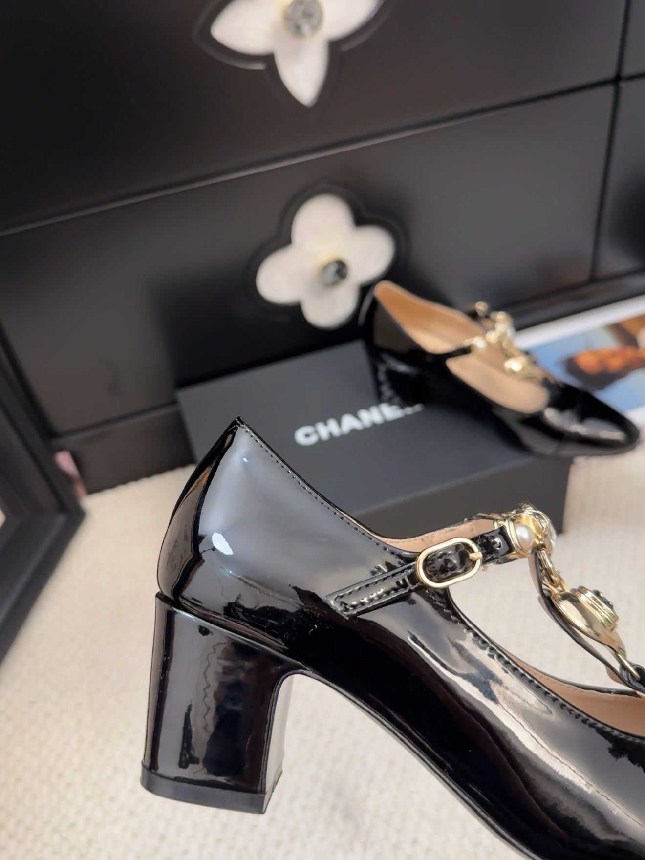 MARY JANE SHOES IN BLACK PATENT CALFSKIN 55 MM - 35