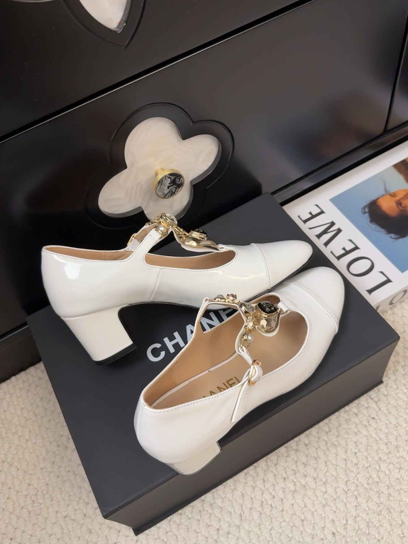 MARY JANE SHOES IN WHITE PATENT CALFSKIN 55 MM - 35