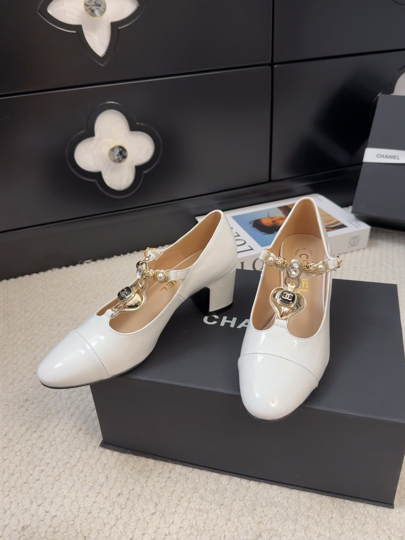 MARY JANE SHOES IN WHITE PATENT CALFSKIN 55 MM - 35
