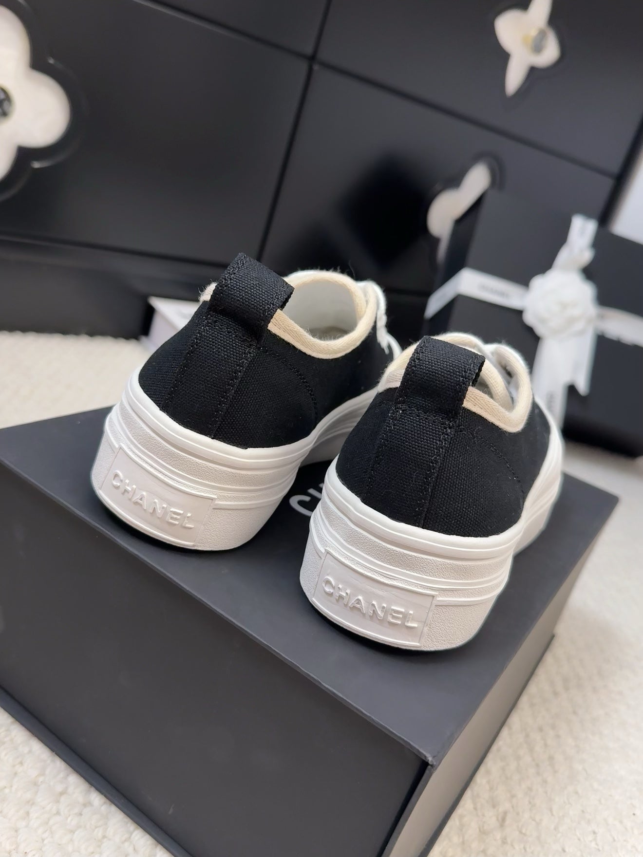 TRAINERS SHOES IN BLACK FABRIC - 35