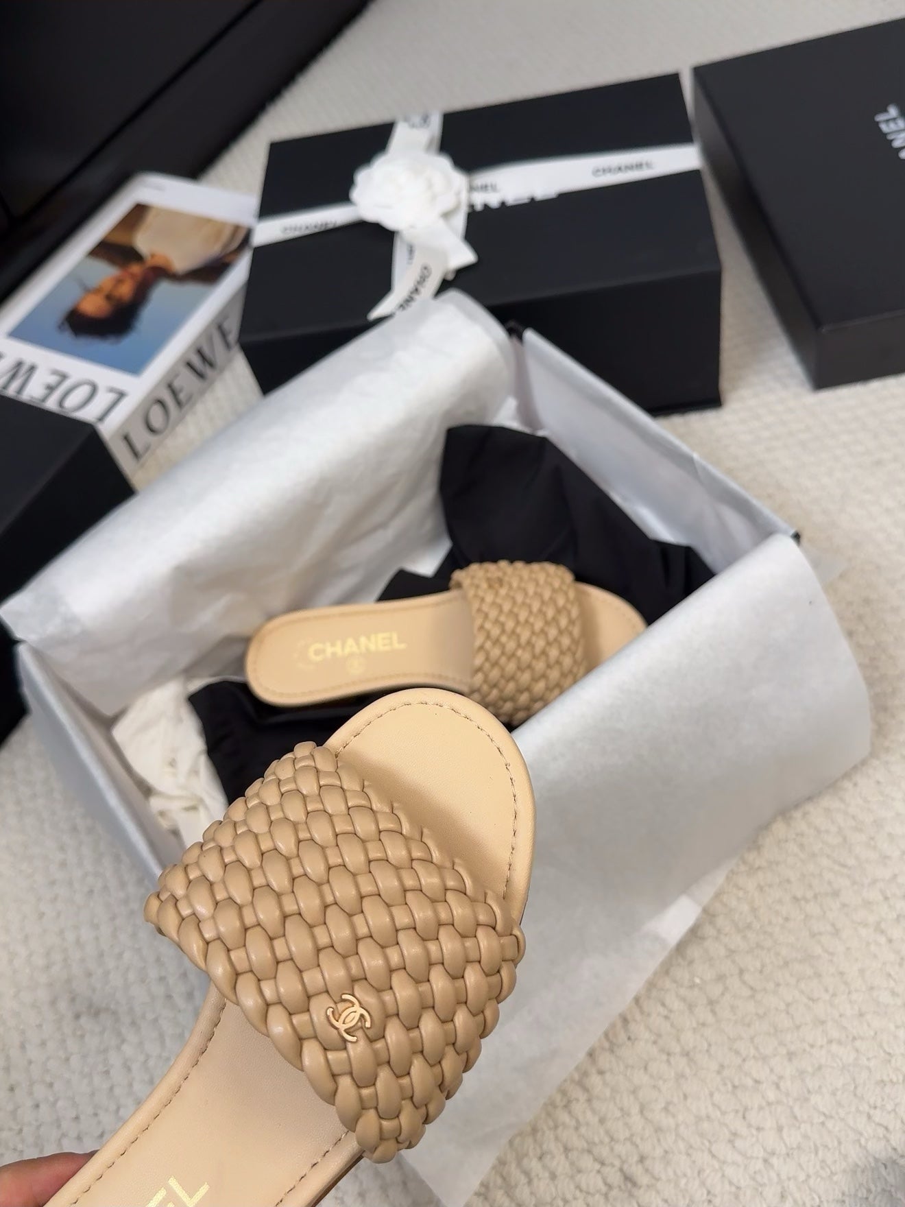 FLAT SLIDES IN FLAX YELLOW LAMBSKIN - 34