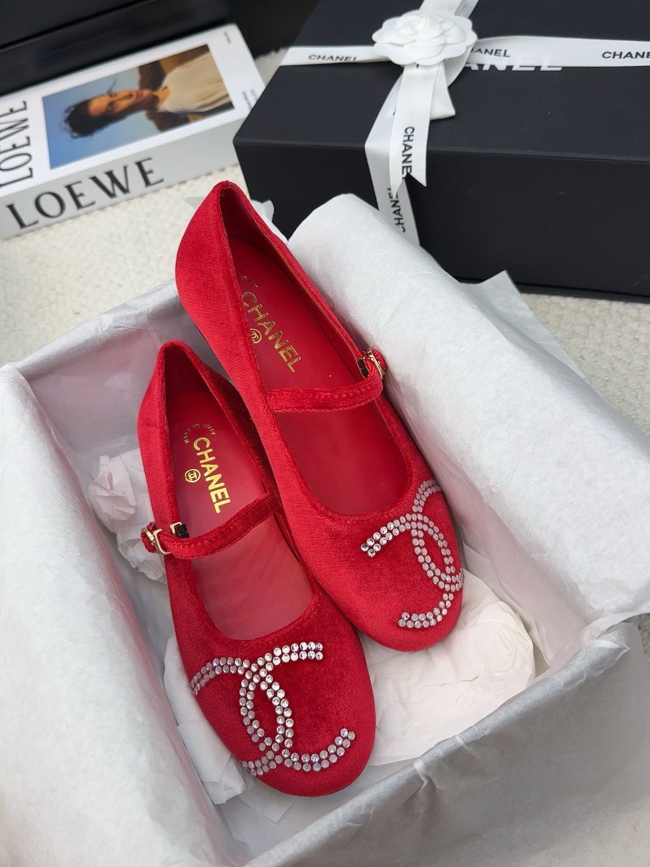 MARY JANE SHOES IN CHERRY RED VELVET WITH CRYSTALS LOGO - 34