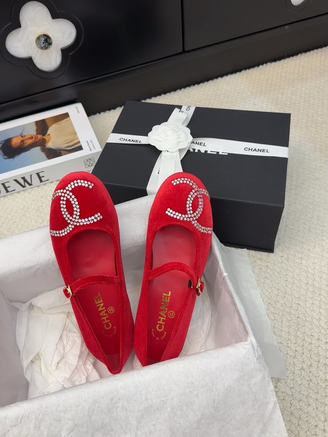 MARY JANE SHOES IN CHERRY RED VELVET WITH CRYSTALS LOGO - 34