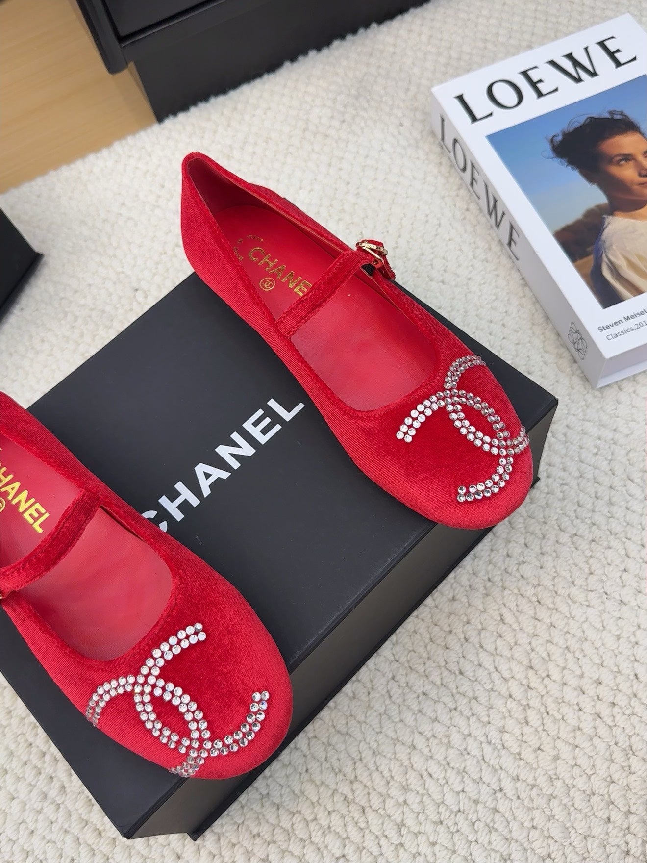 MARY JANE SHOES IN CHERRY RED VELVET WITH CRYSTALS LOGO - 34
