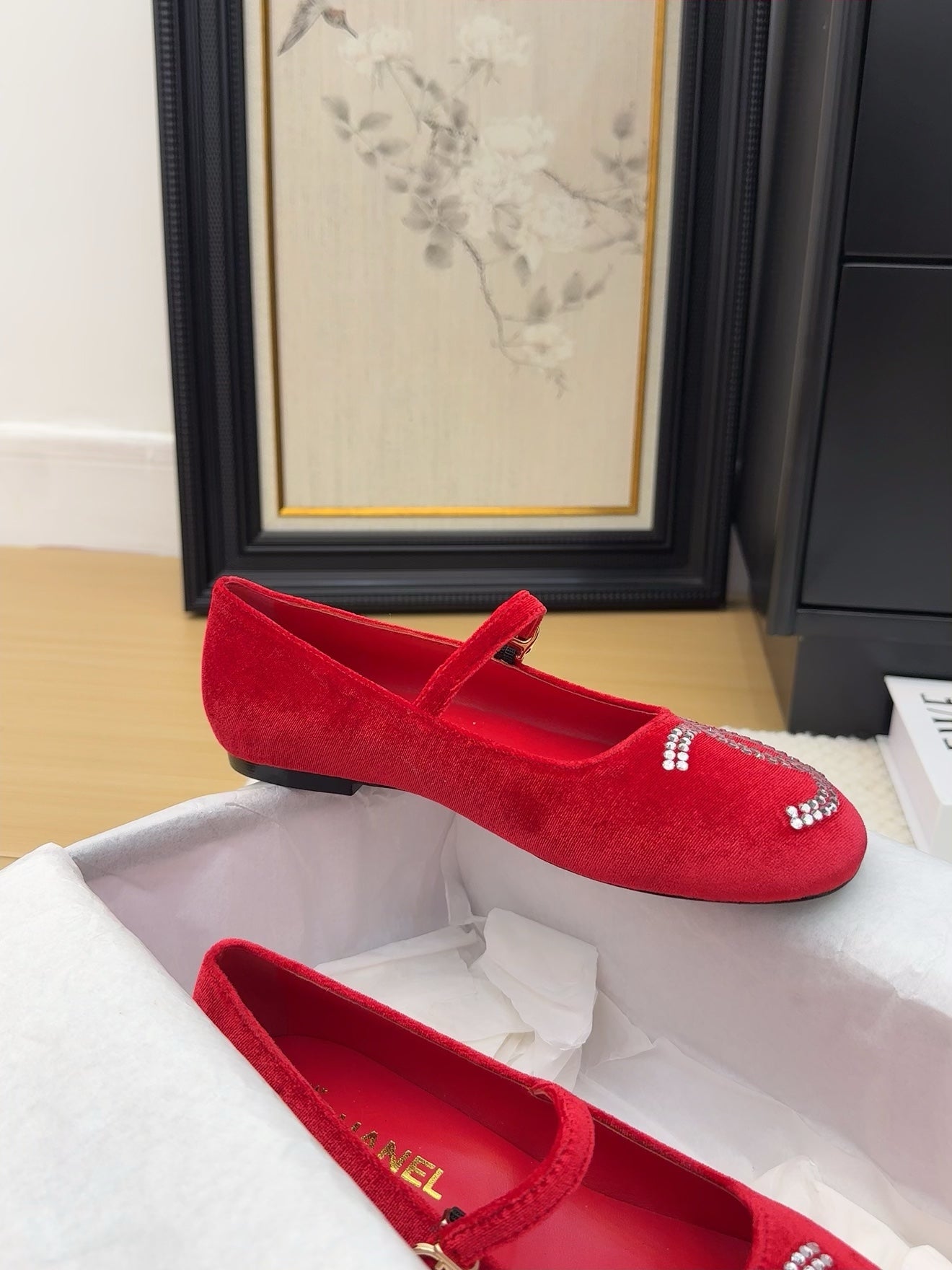 MARY JANE SHOES IN CHERRY RED VELVET WITH CRYSTALS LOGO - 34