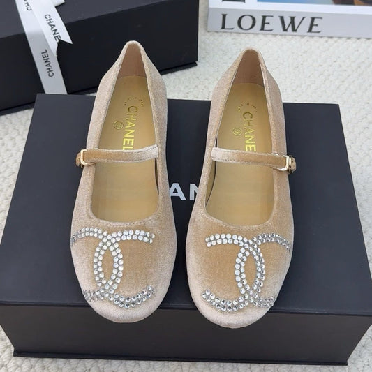MARY JANE SHOES IN SAND BROWN VELVET WITH CRYSTALS LOGO - 34