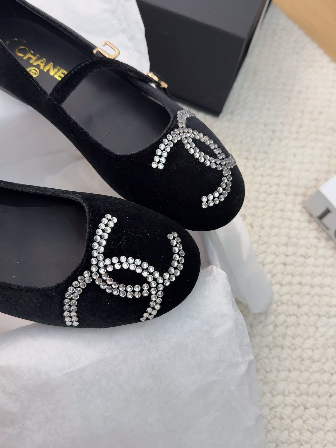 MARY JANE SHOES IN BLACK VELVET WITH CRYSTALS LOGO - 34