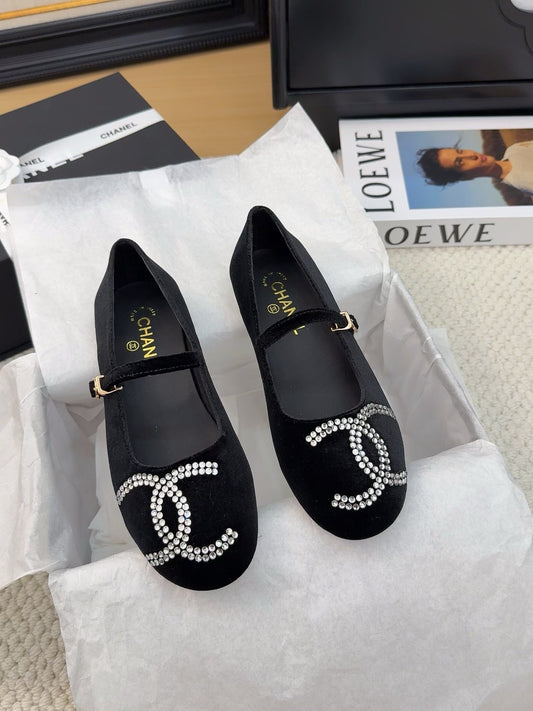 MARY JANE SHOES IN BLACK VELVET WITH CRYSTALS LOGO - 34
