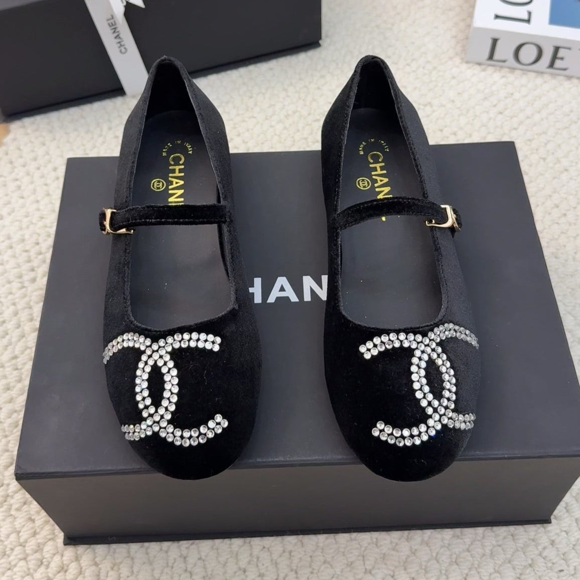 MARY JANE SHOES IN BLACK VELVET WITH CRYSTALS LOGO - 34