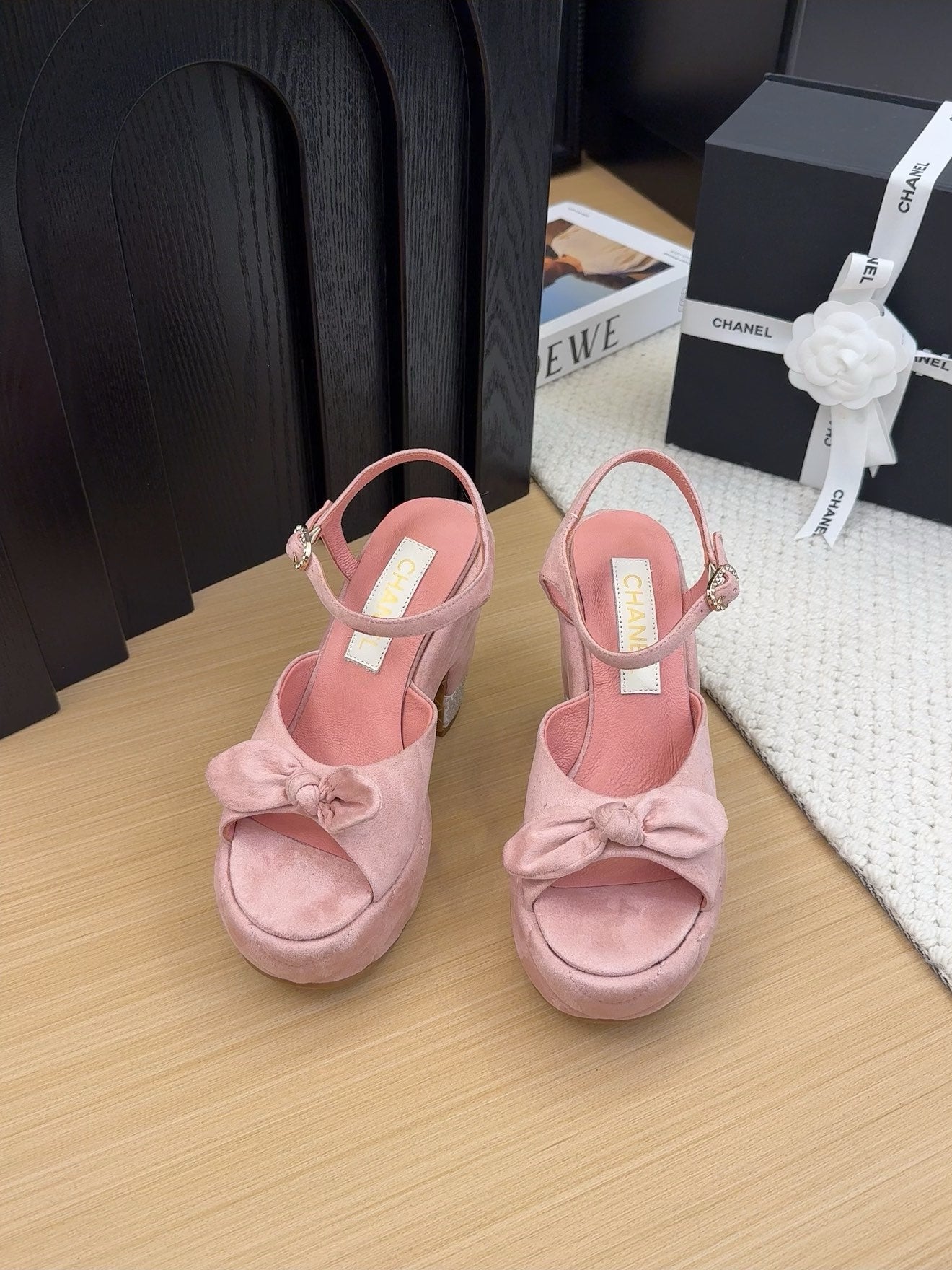 HIGH 12 CM PLATFORM SANDALS IN BLUSH PINK SUEDE - 34