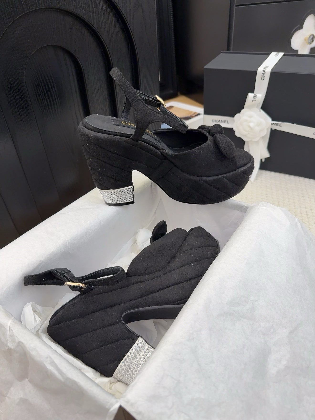 HIGH 12 CM PLATFORM SANDALS IN BLACK SUEDE - 34