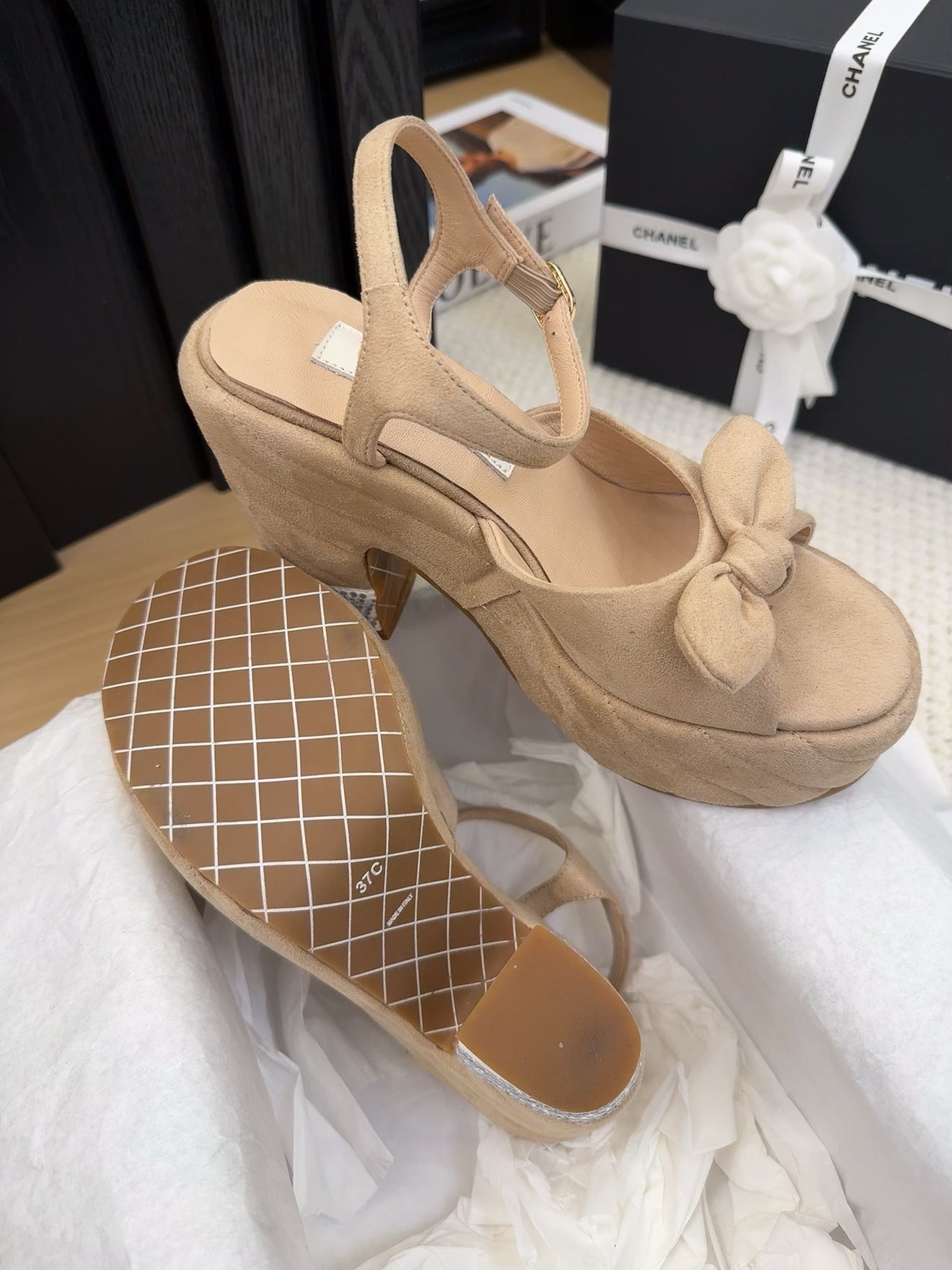 HIGH 12 CM PLATFORM SANDALS IN CAMEL BEIGE SUEDE - 34