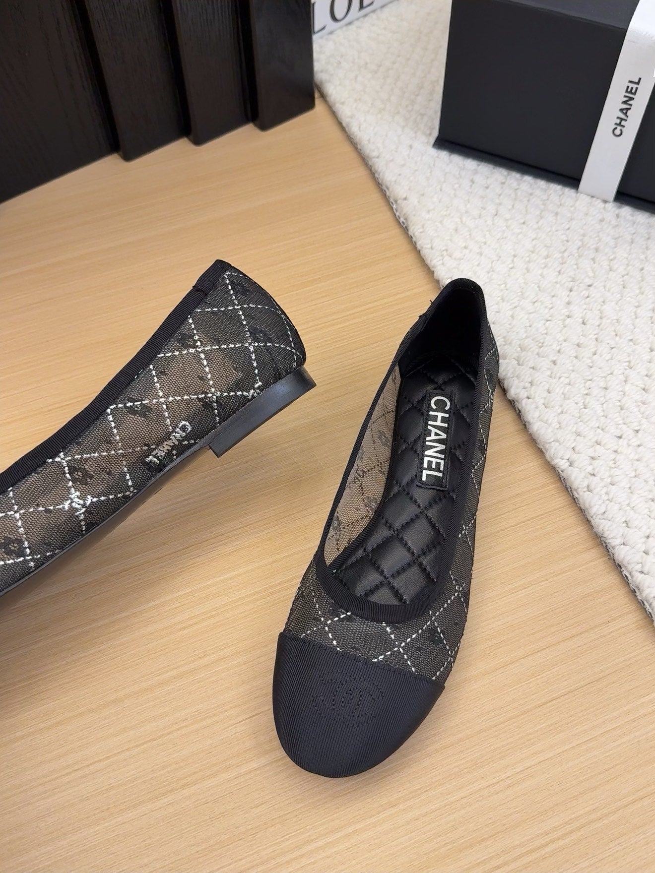 BALLET FLAT IN BLACK FABRIC AND MESH - 34