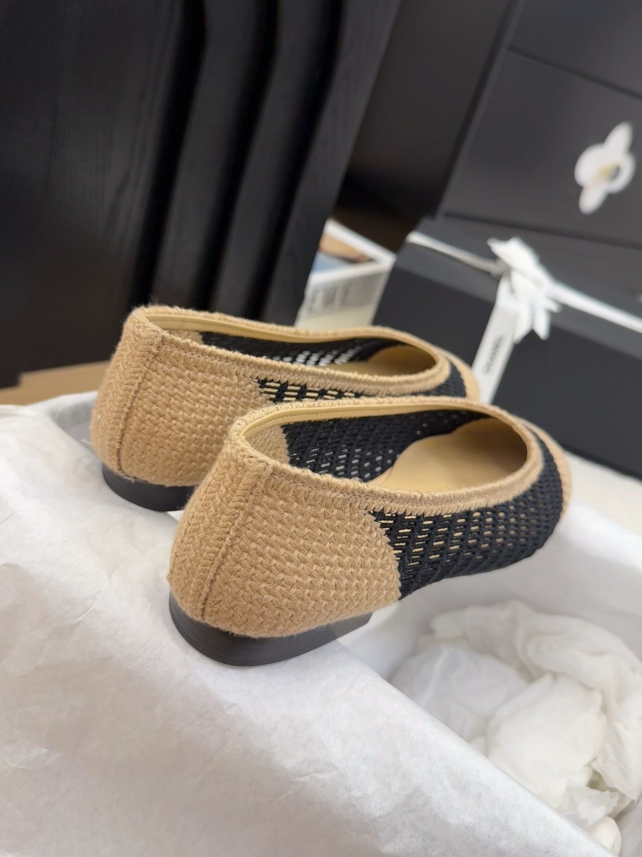 CC 25 Ballet Flat Beige Black Raffia - 34