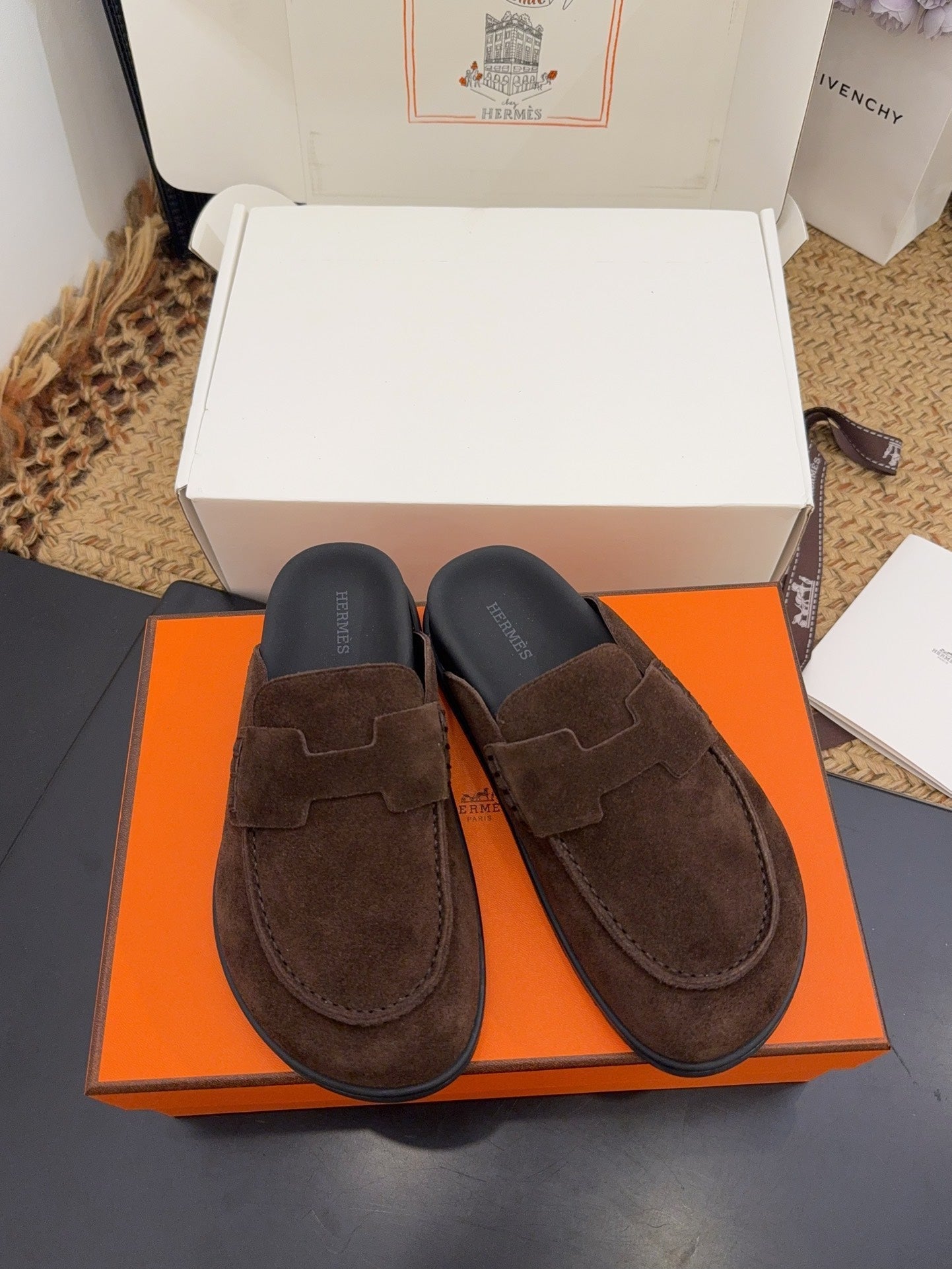 HM 25S MULE IN DARK BROWN SUEDE - 35