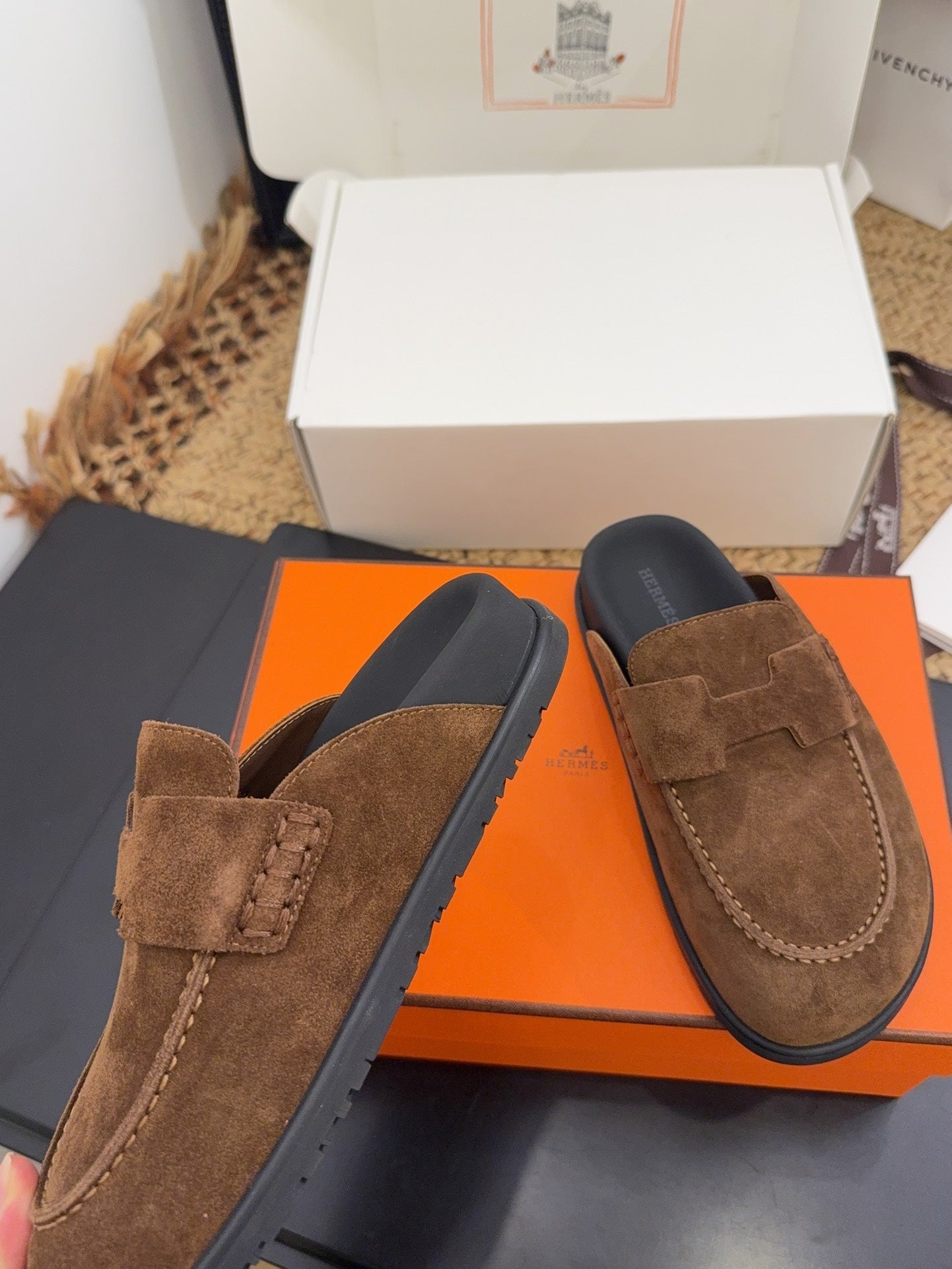HM 25S MULE IN BROWN SUEDE - 35