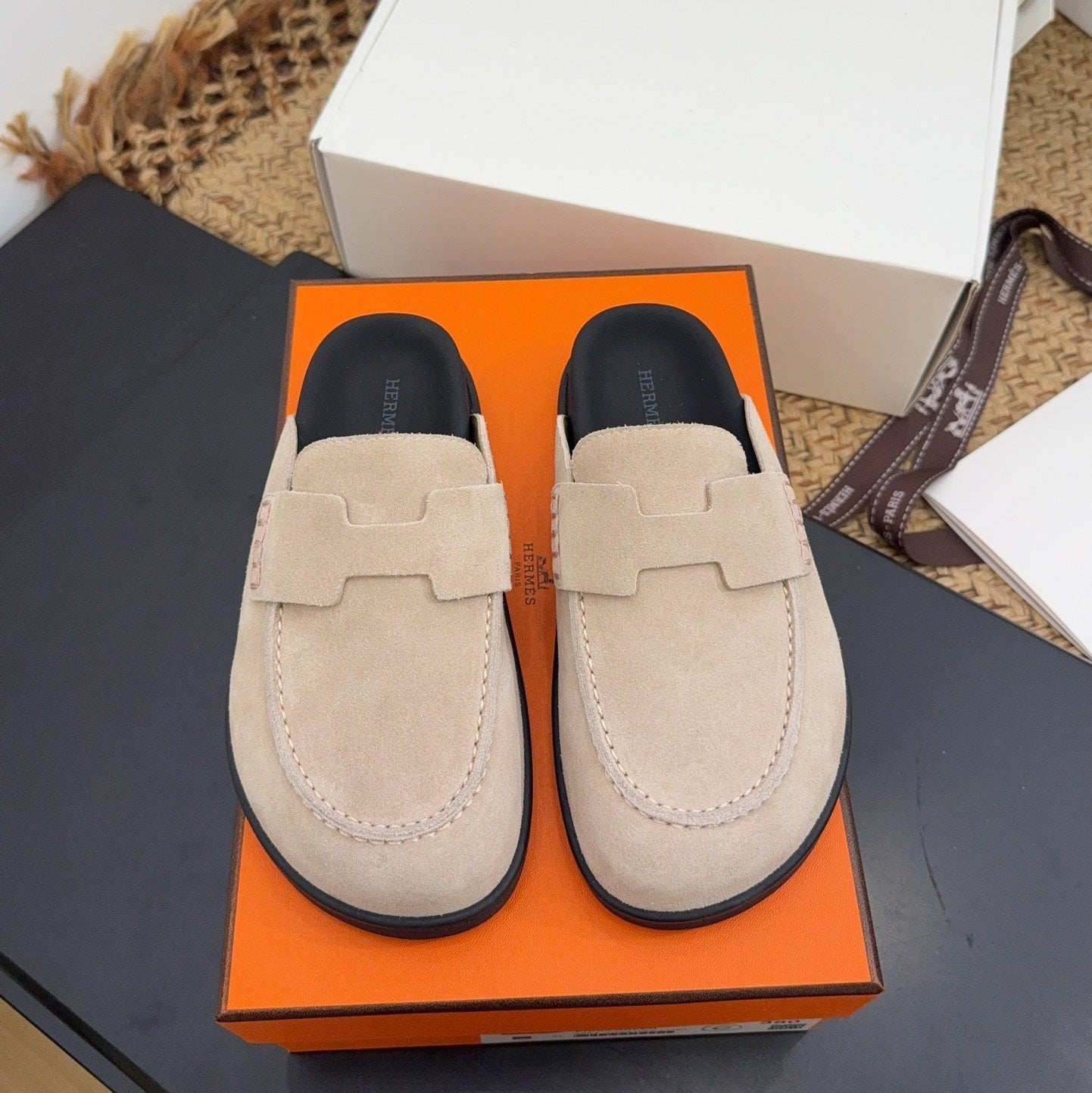 HM 25S MULE IN BEIGE SUEDE - 35