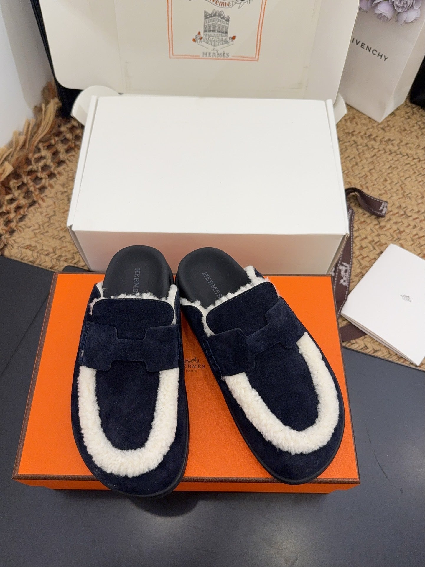 HM 25S MULE IN DARK SLATE BLUE SUEDE MIX WHITE SHEARLING - 35