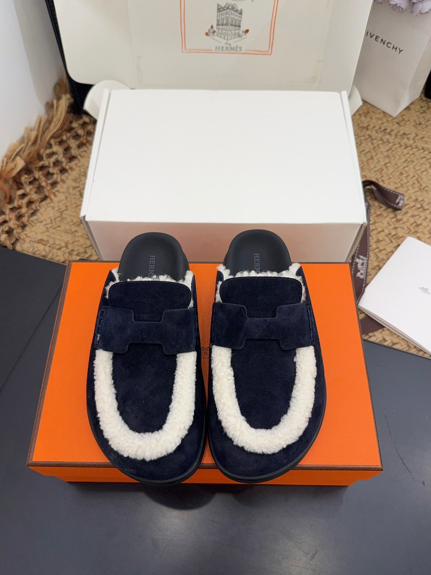 HM 25S MULE IN DARK SLATE BLUE SUEDE MIX WHITE SHEARLING - 35
