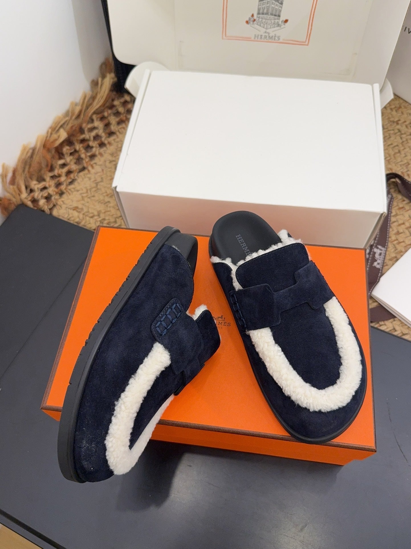 HM 25S MULE IN DARK SLATE BLUE SUEDE MIX WHITE SHEARLING - 35