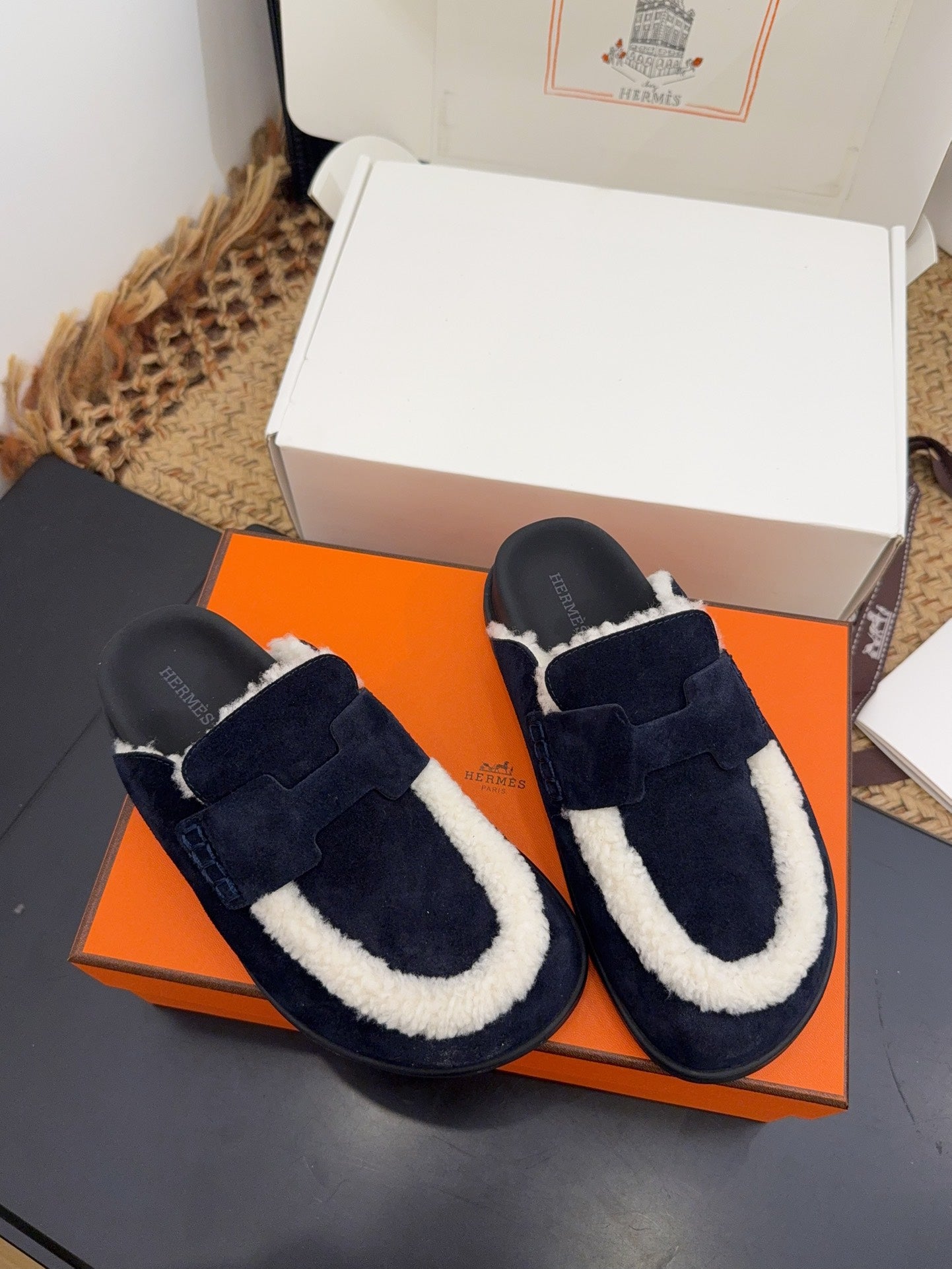HM 25S MULE IN DARK SLATE BLUE SUEDE MIX WHITE SHEARLING - 35