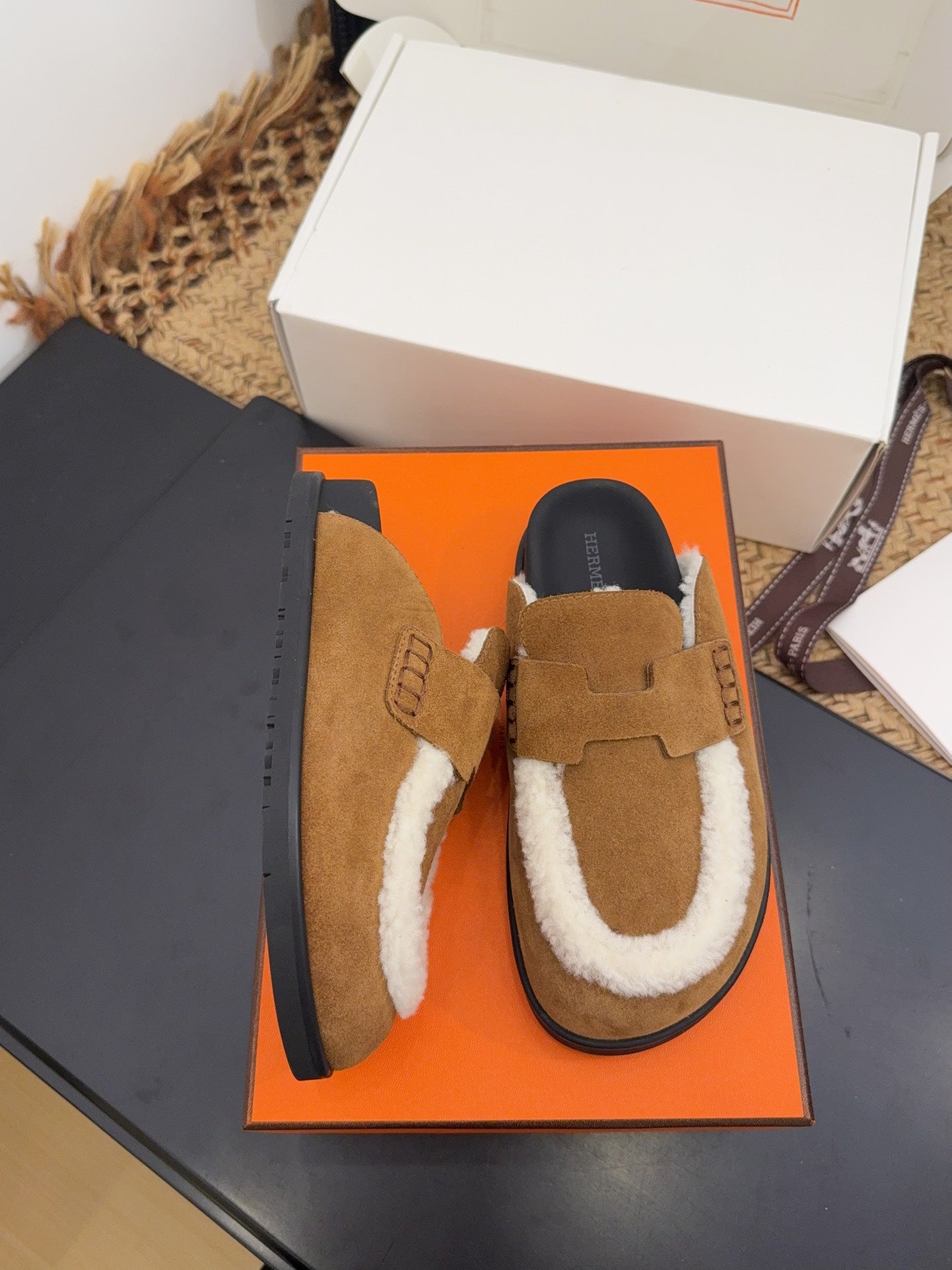 HM 25S MULE IN SOFT BROWN SUEDE MIX WHITE SHEARLING - 35
