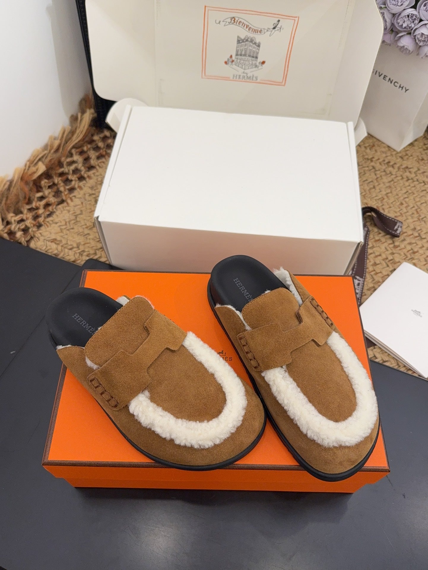 HM 25S MULE IN SOFT BROWN SUEDE MIX WHITE SHEARLING - 35
