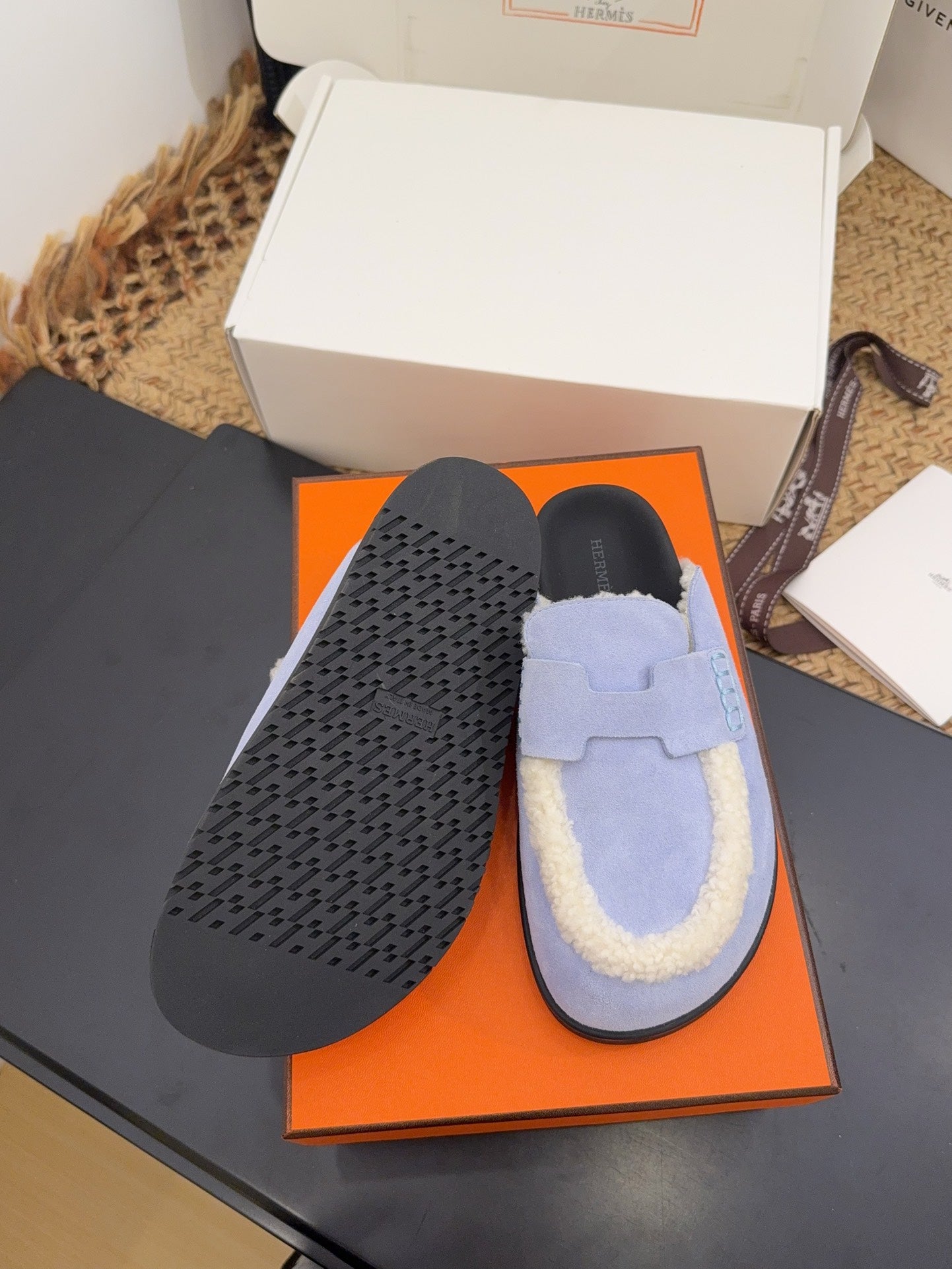 HM 25S MULE IN SOFT LAVENDER BLUE SUEDE MIX WHITE SHEARLING - 35