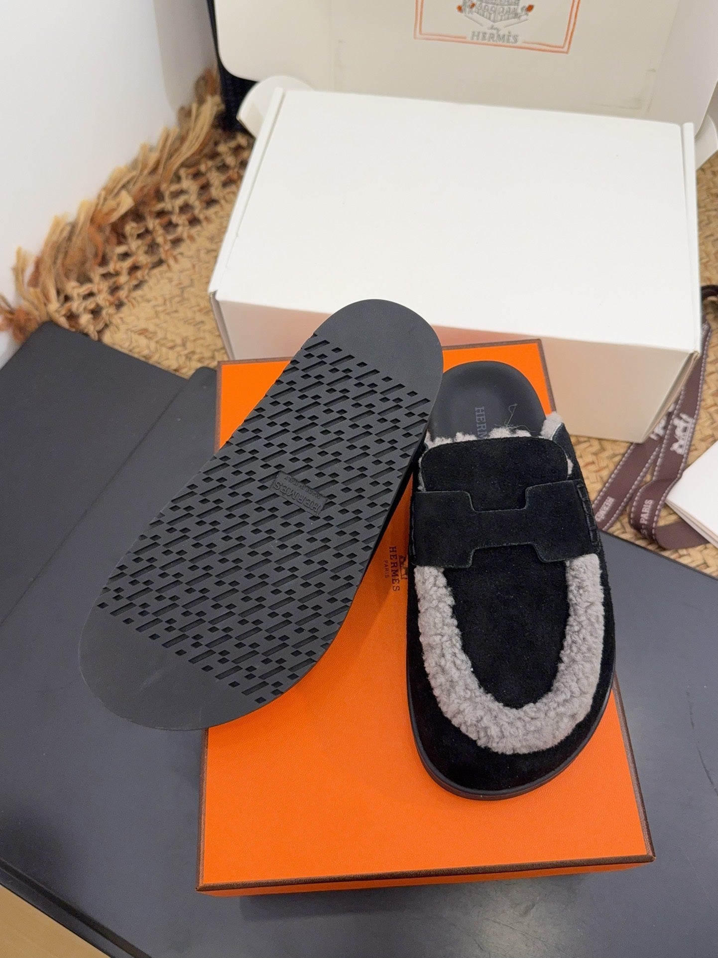 HM 25S MULE IN BLACK SUEDE MIX GREY SHEARLING - 35