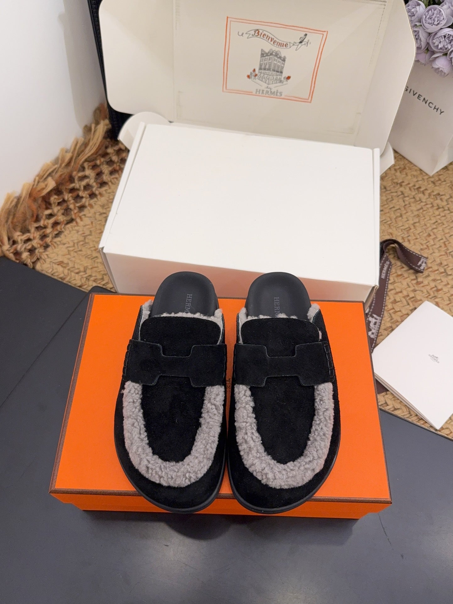 HM 25S MULE IN BLACK SUEDE MIX GREY SHEARLING - 35